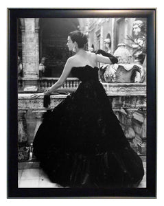 Obraz - Kobieta w sukni wieczorowej, Rzym - reprodukcja w ramie 3GN669 60x80 cm - Obrazy Reprodukcje Ramy | ergopaul.pl