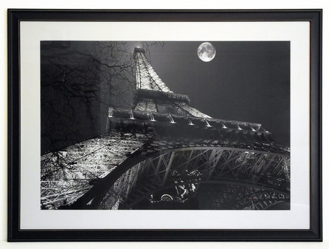Obraz - Paryż nocą, Wieża Eiffla w świetle księżyca - reprodukcja w ramie R4235 80x58 cm - Obrazy Reprodukcje Ramy | ergopaul.pl