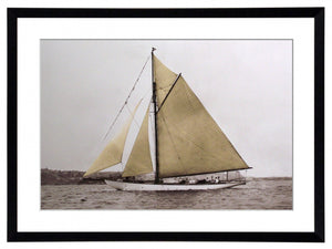 Obraz - Jacht Vintage III - reprodukcja fotografii 3AP3341 oprawiona w ramę z passe-partout 80x60 cm - Obrazy Reprodukcje Ramy | ergopaul.pl