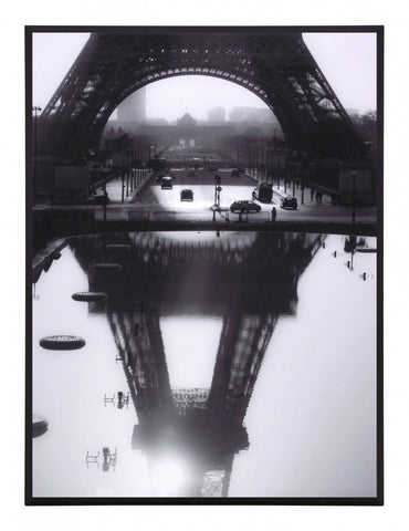 Obraz - Paryż, Wieża Eiffel'a, odbicie w wodzie, czarno-biała fotografia - reprodukcja 3MS3291-40 na płycie 31x41 cm - Obrazy Reprodukcje Ramy | ergopaul.pl