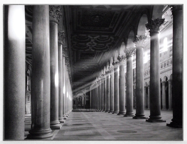 Obraz Architektura Rzymu, Kolumnada Bazyliki Sw. Pawła za Murami, fotografia na płycie 81x61 cm - ErgoPaul