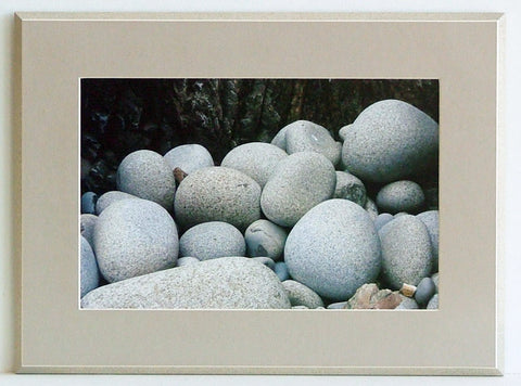 Obraz - kompozycja z kamieni, fotografia - reprodukcja na płycie z passe - partout DIB1101 42x32 cm. - Obrazy Reprodukcje Ramy | ergopaul.pl